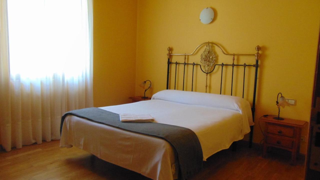 Iacobus Hotell Castrojeriz Exteriör bild