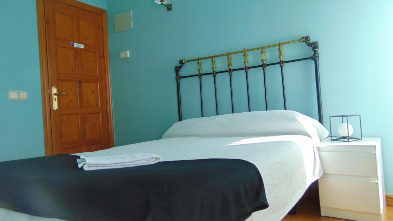 Iacobus Hotell Castrojeriz Exteriör bild